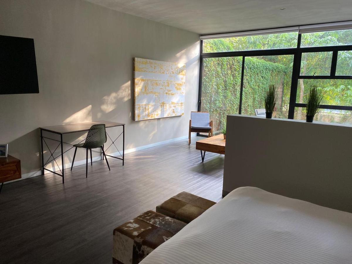 Bee Suites Santa Ana Екстериор снимка