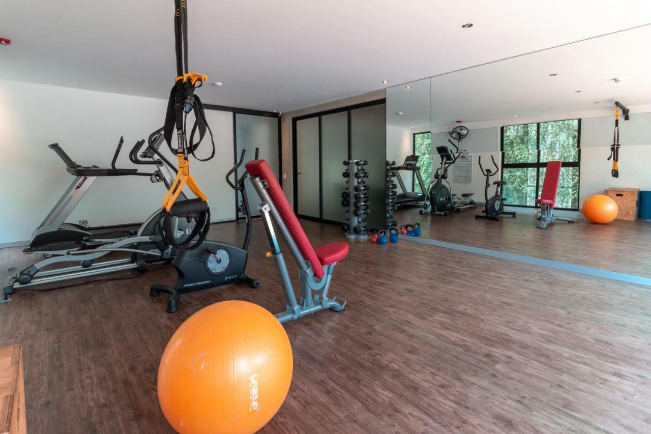 Bee Suites Santa Ana Екстериор снимка